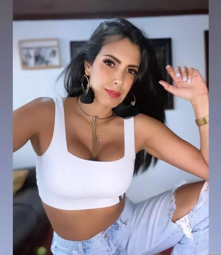 Saresy Profile image 1