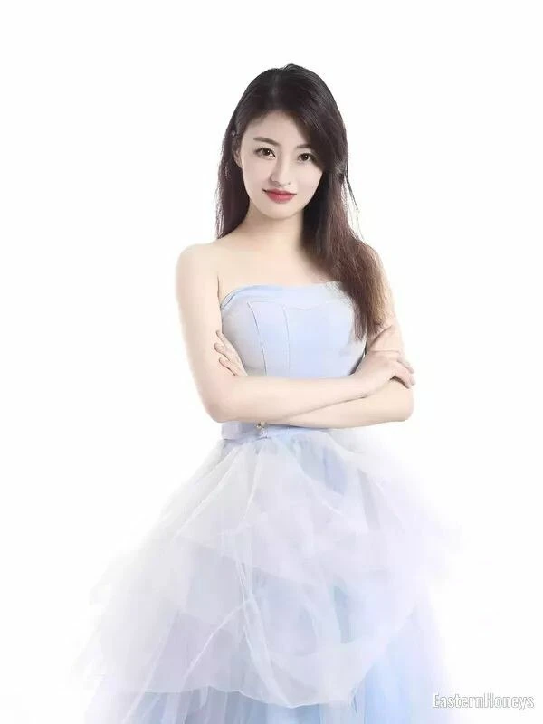 Zihong Xu Profile image 1